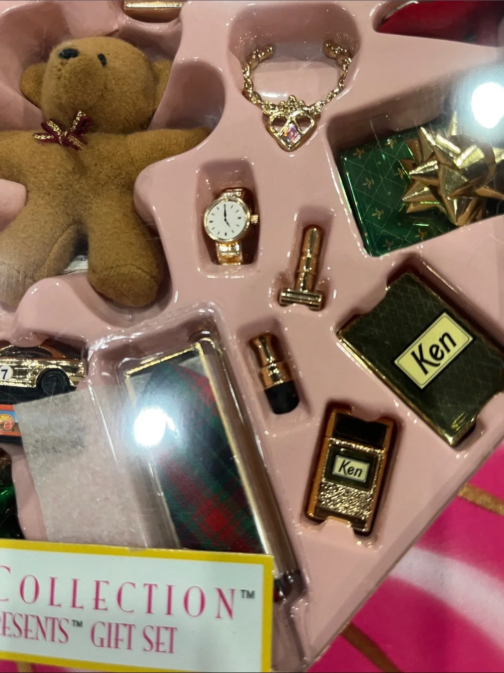 1998 Barbie Holiday Presents Mini Accessory Gift Set - Pink & Gold